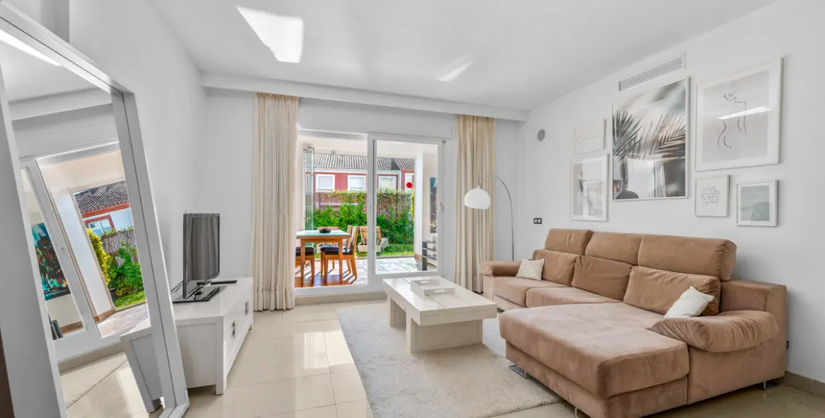 Sale of ground floor apartment in Estepona 7