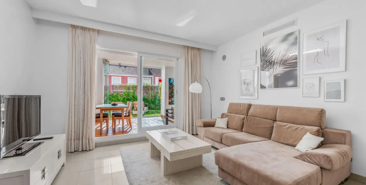 Sale of ground floor apartment in Estepona 8