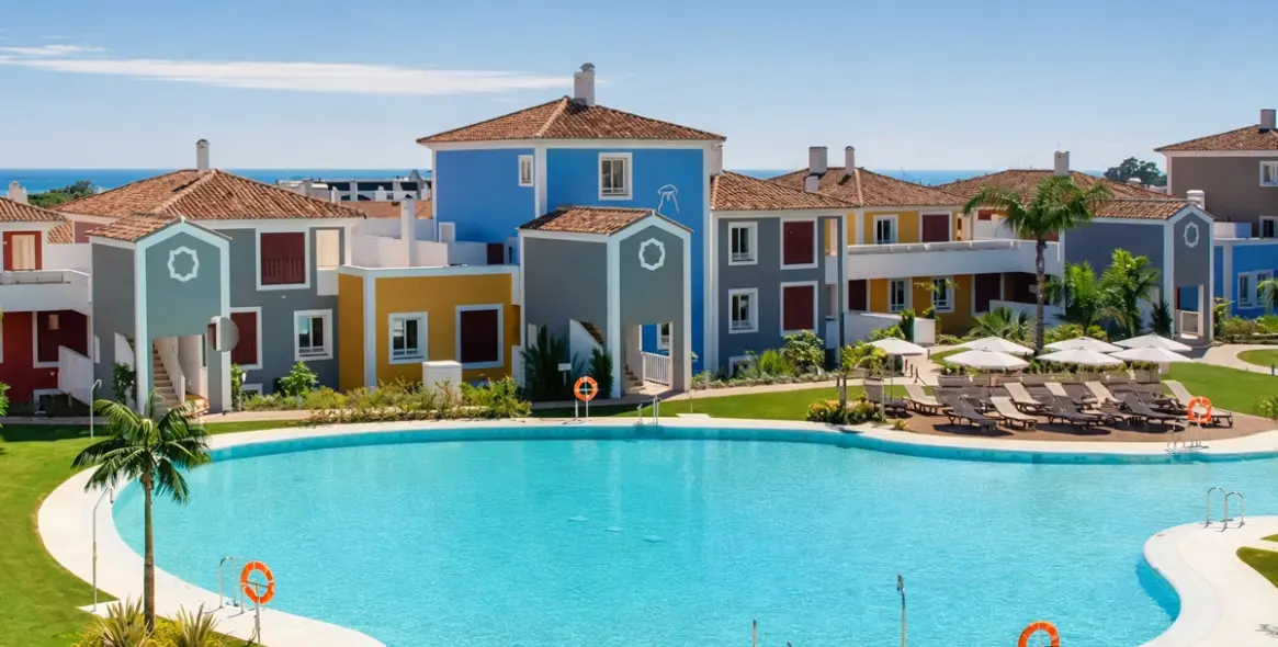 Продажа апартаментов на первом этаже в Estepona 2