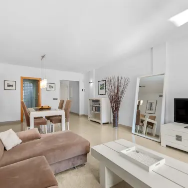 Sale of ground floor apartment in Estepona