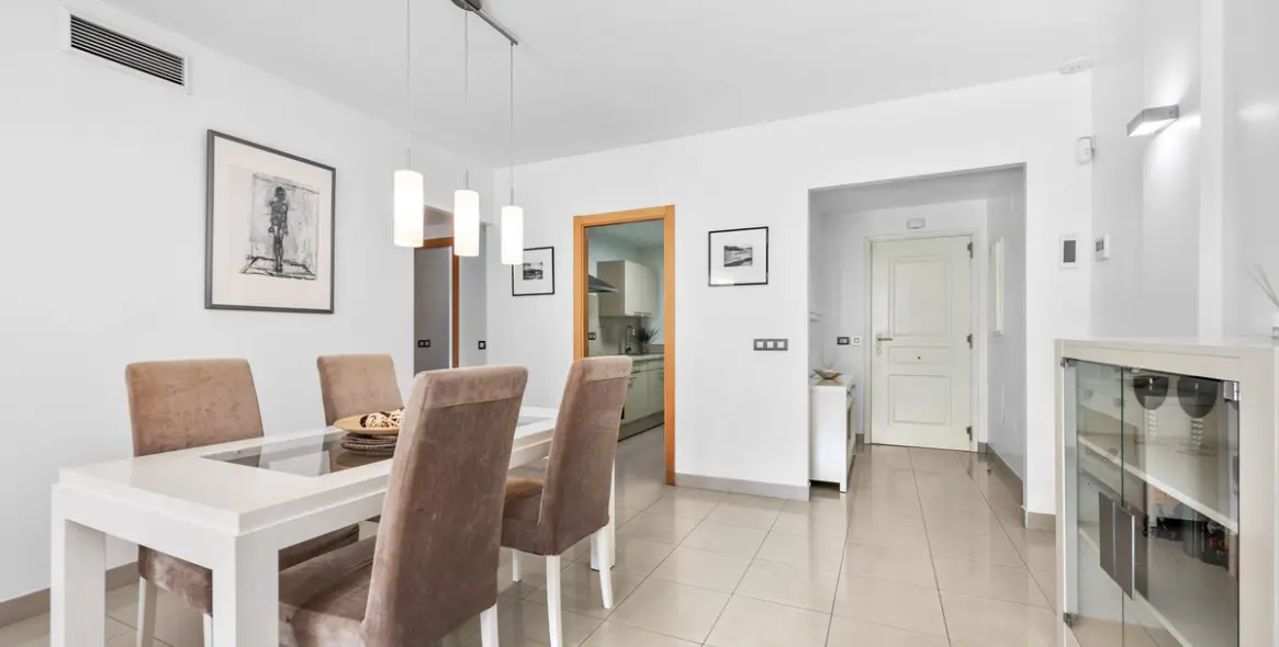 Продажа апартаментов на первом этаже в Estepona 10