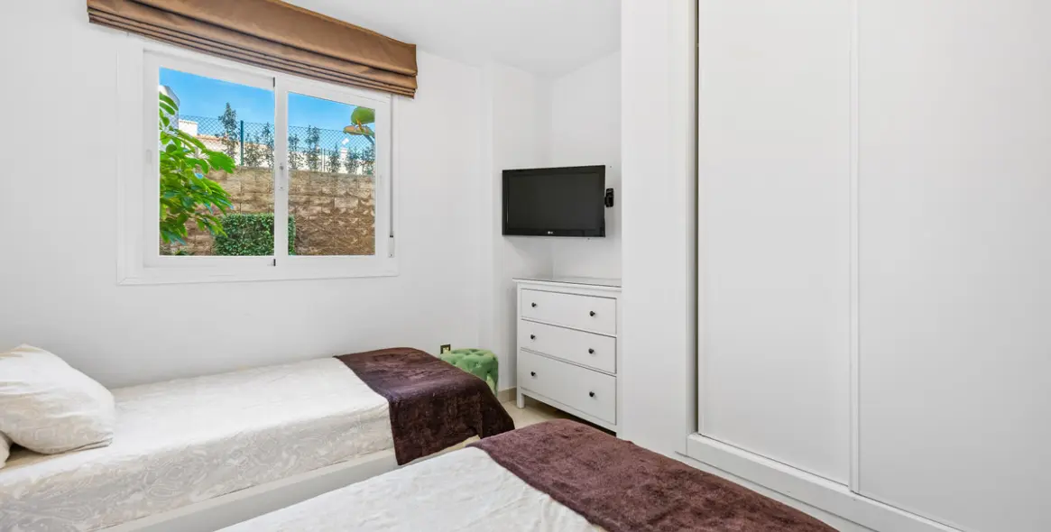 Продажа апартаментов на первом этаже в Estepona 21