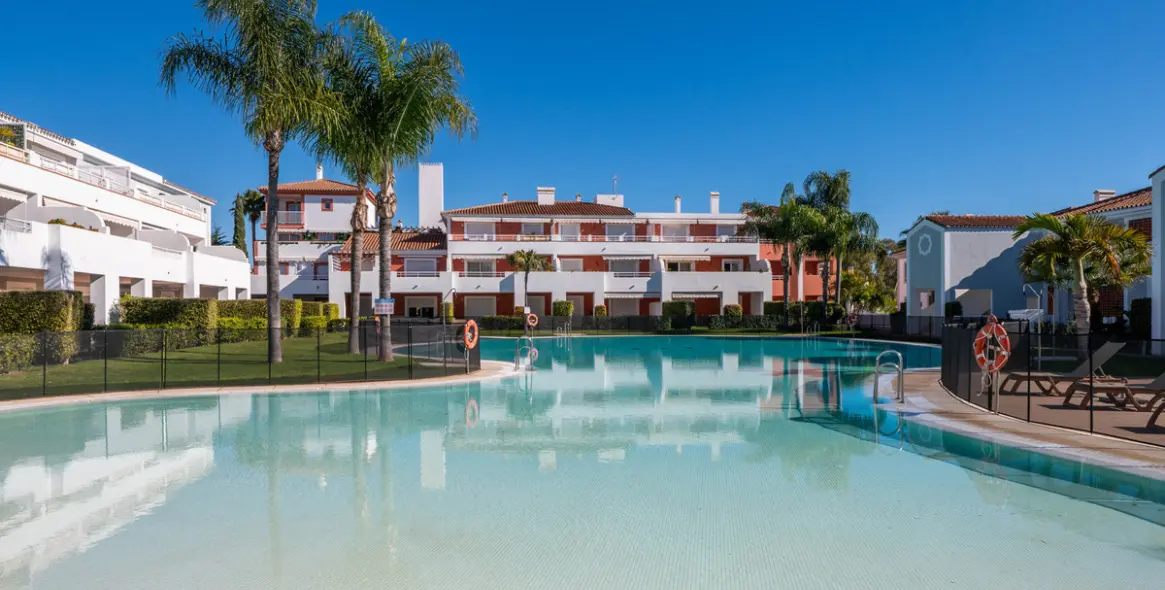 Продажа апартаментов на первом этаже в Estepona 32