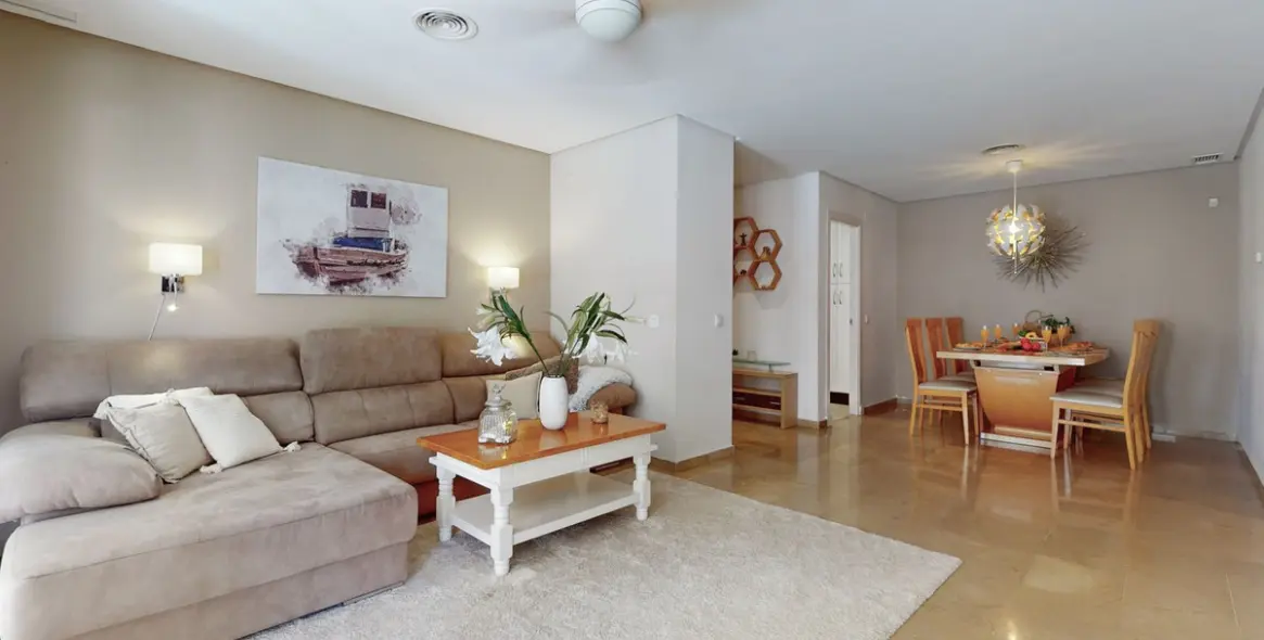 Sale of ground floor apartment in Torrequebrada 2