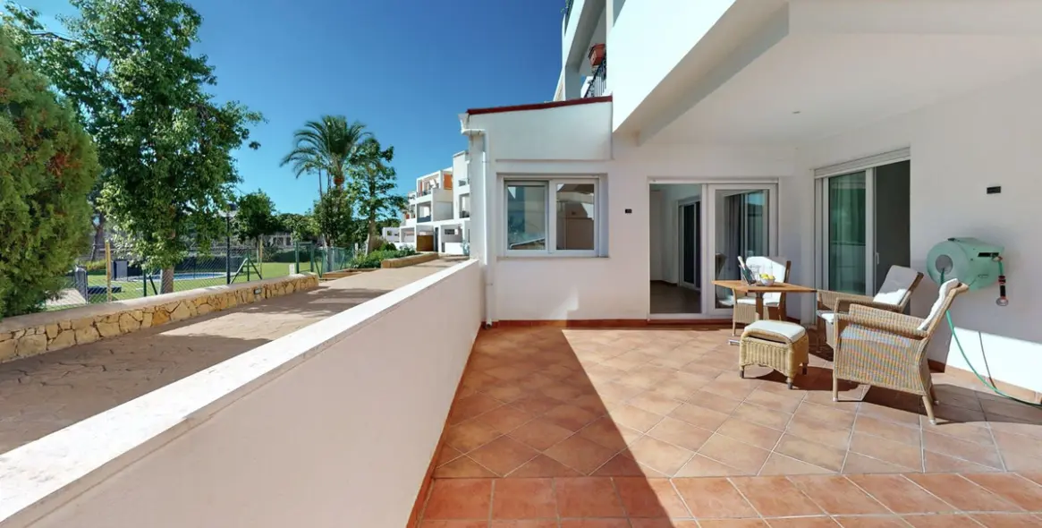 Sale of ground floor apartment in Torrequebrada 3
