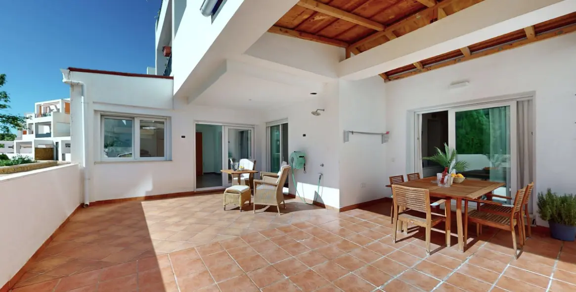 Sale of ground floor apartment in Torrequebrada 4