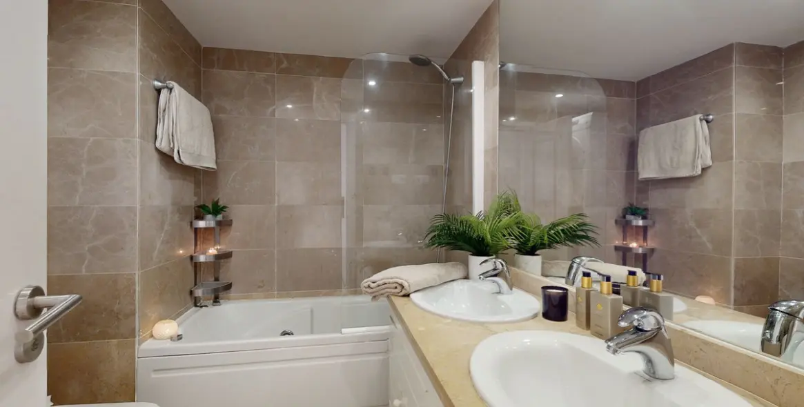 Sale of ground floor apartment in Torrequebrada 10