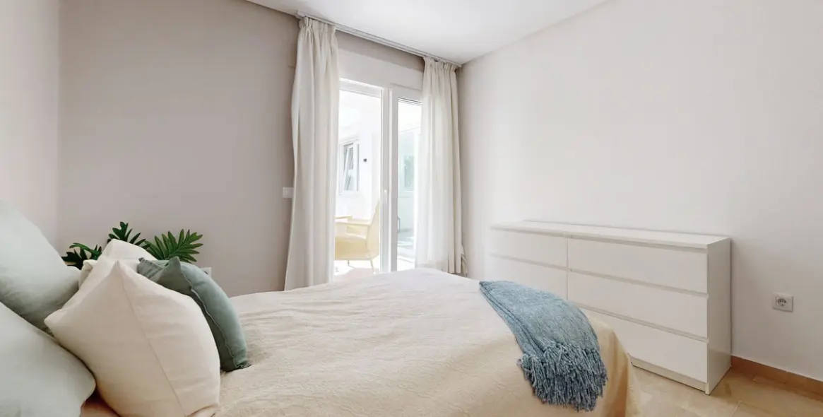 Sale of ground floor apartment in Torrequebrada 13