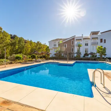 Sale of middle floor apartment in Los Arqueros