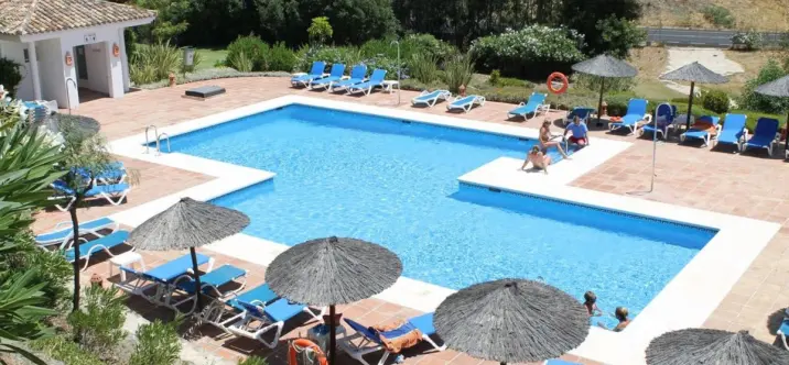 Sale of middle floor apartment in Los Arqueros 2