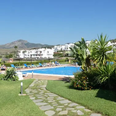 Sale of middle floor apartment in Los Arqueros
