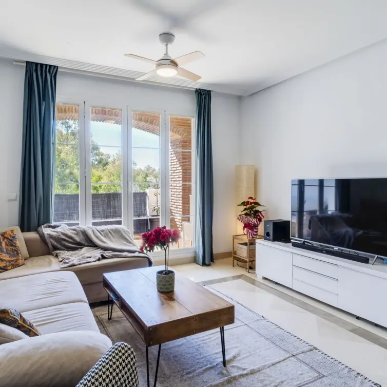 Sale of middle floor apartment in Los Arqueros