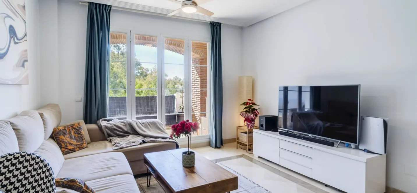 Sale of middle floor apartment in Los Arqueros 0