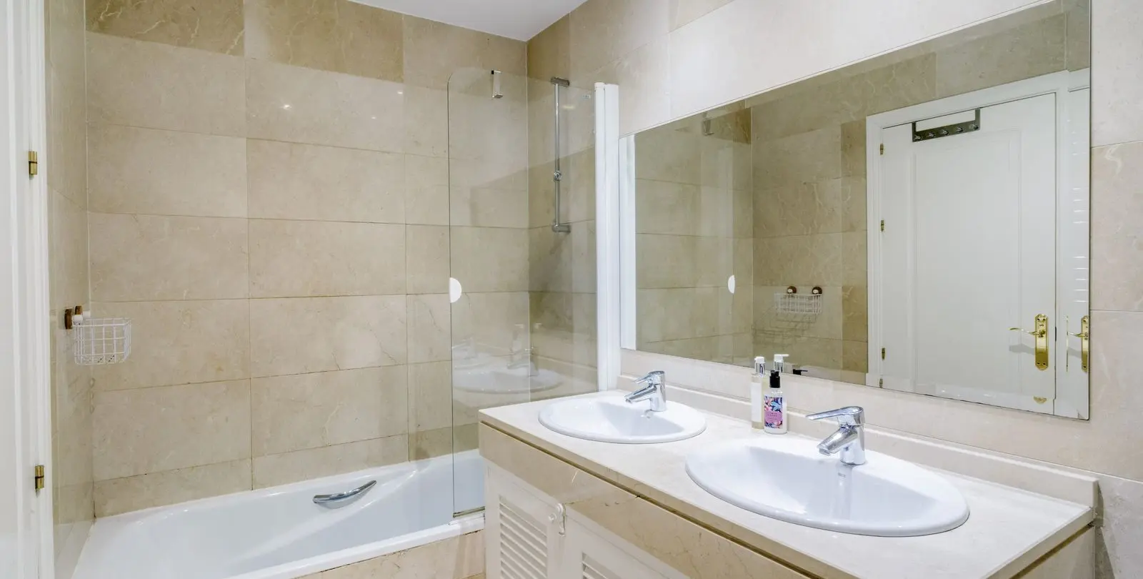 Sale of middle floor apartment in Los Arqueros 7
