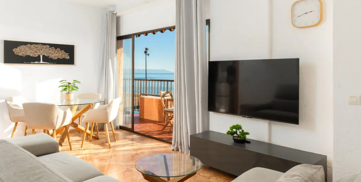 Sale of middle floor apartment in Fuengirola 5