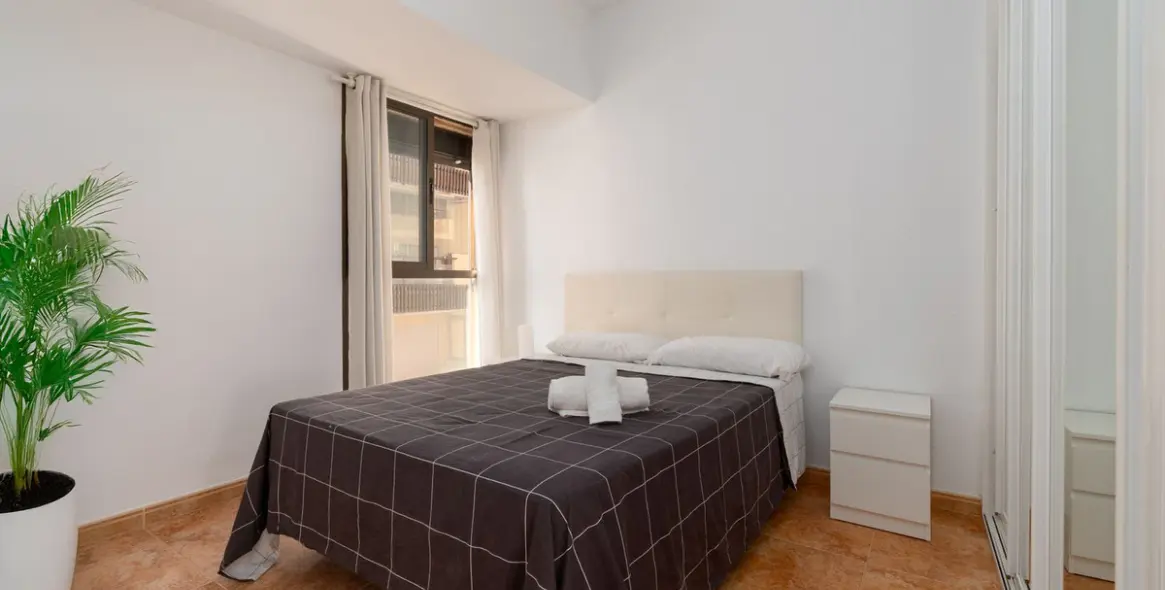 Sale of middle floor apartment in Fuengirola 9