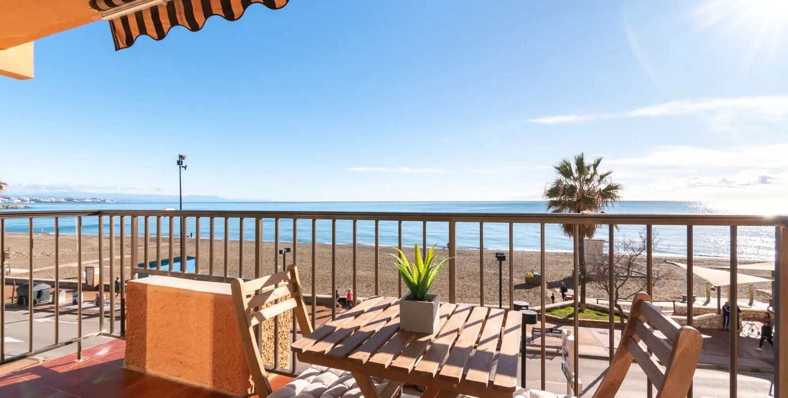Sale of middle floor apartment in Fuengirola 1