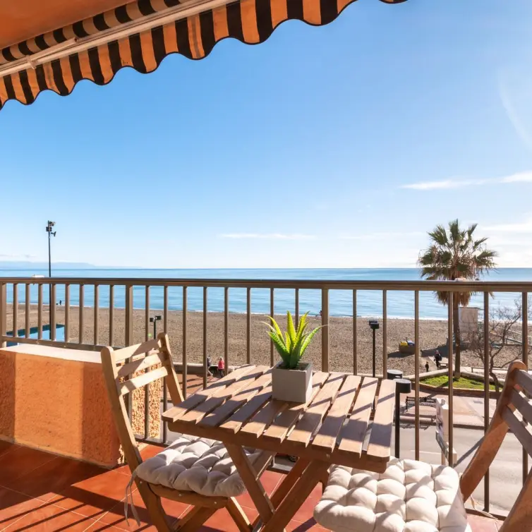 Venta de apartamento en planta media en Fuengirola
