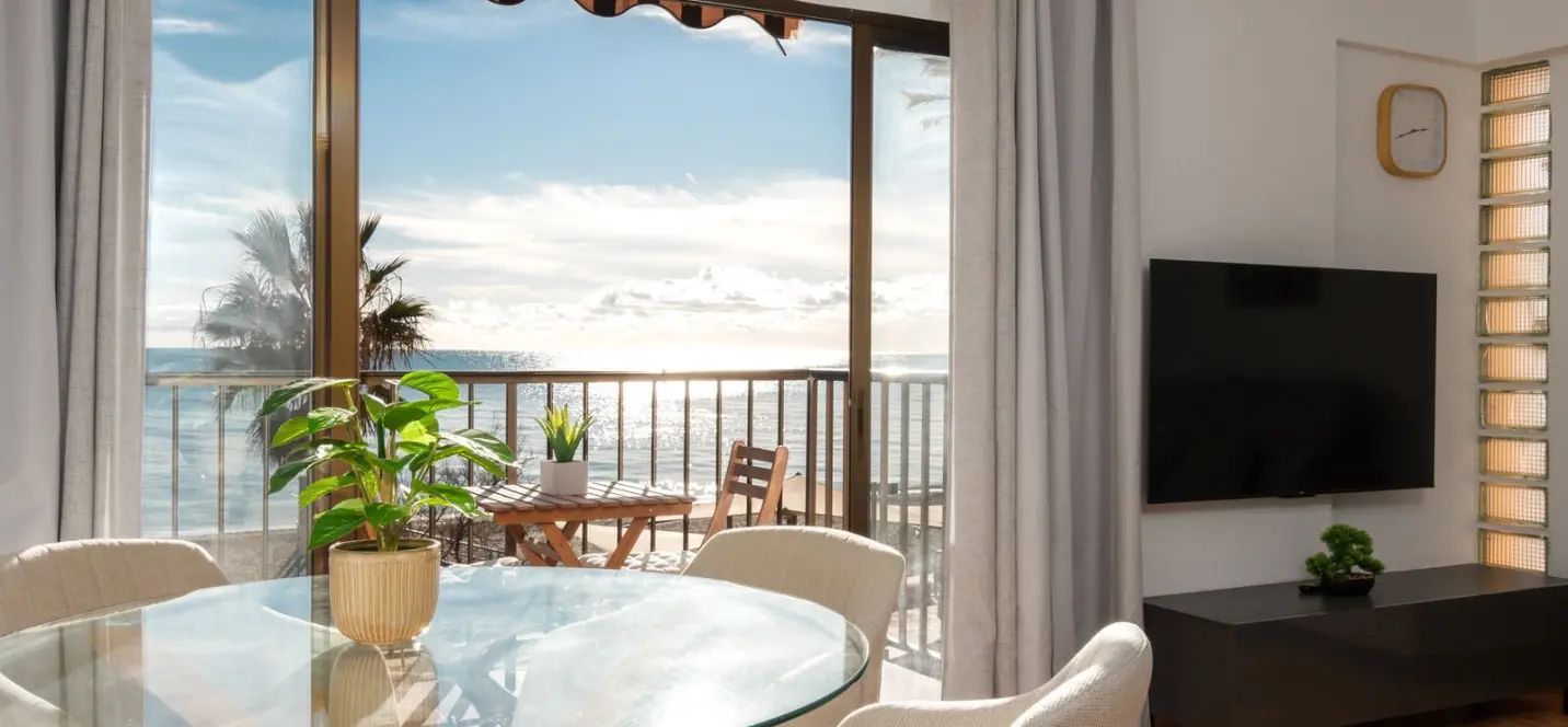 Venta de apartamento en planta media en Fuengirola 2