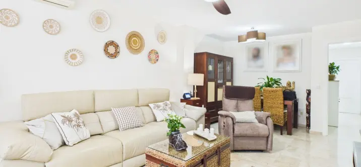 Продажа апартаментов на среднем этаже в Estepona 2