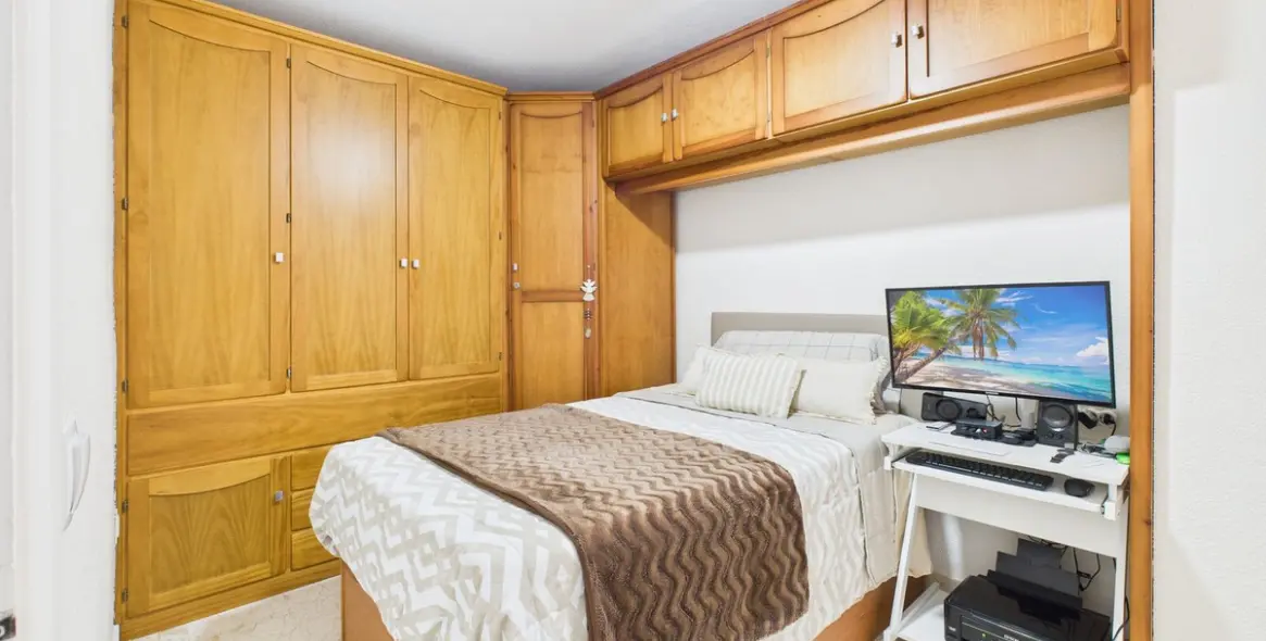 Sale of middle floor apartment in Estepona 9