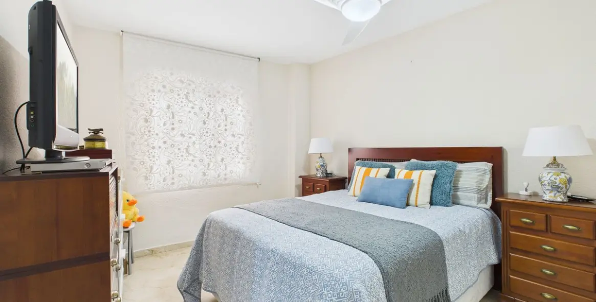 Sale of middle floor apartment in Estepona 13