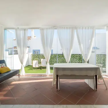 Sale of ground floor apartment in El Paraiso