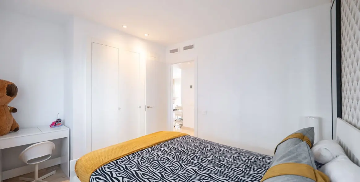 Продажа апартаментов на первом этаже в El Paraiso 25