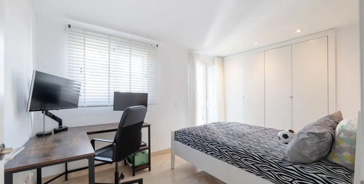 Продажа апартаментов на первом этаже в El Paraiso 26