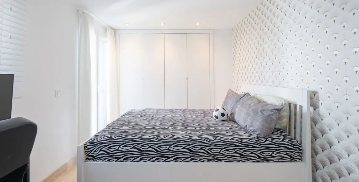 Продажа апартаментов на первом этаже в El Paraiso 28