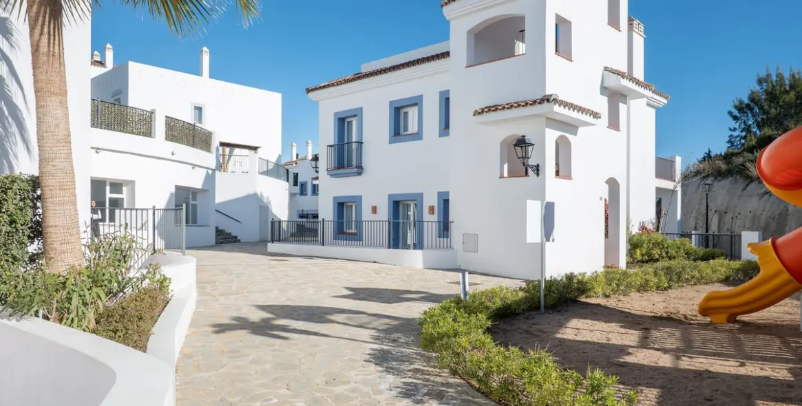 Продажа апартаментов на первом этаже в El Paraiso 31