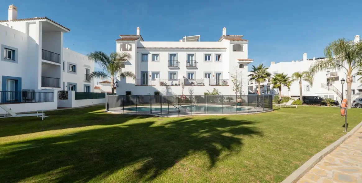 Продажа апартаментов на первом этаже в El Paraiso 32