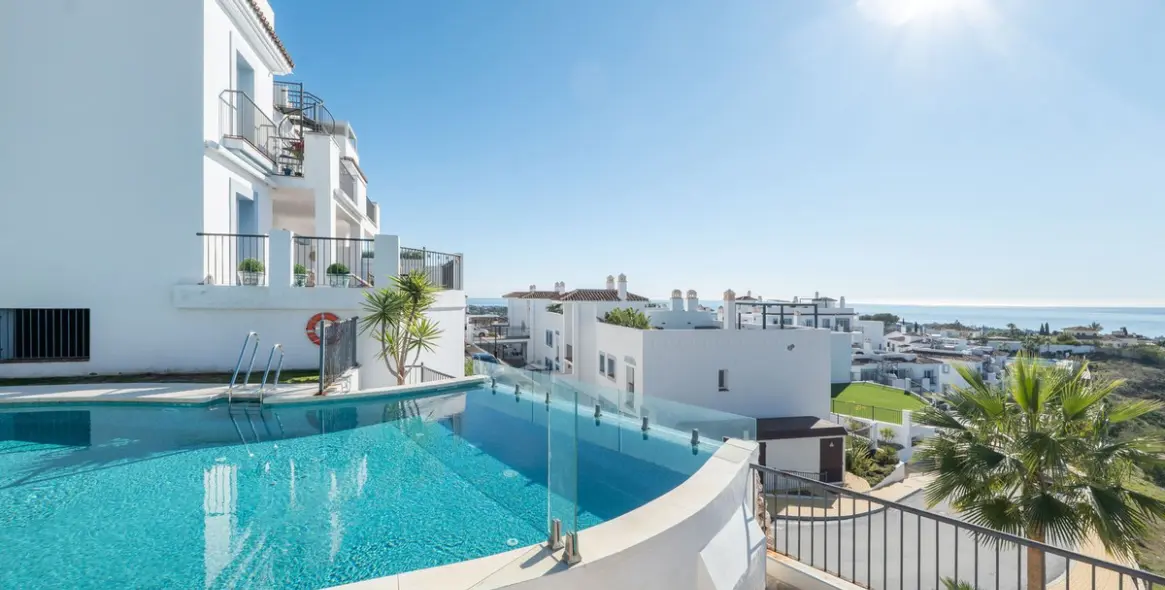 Продажа апартаментов на первом этаже в El Paraiso 36