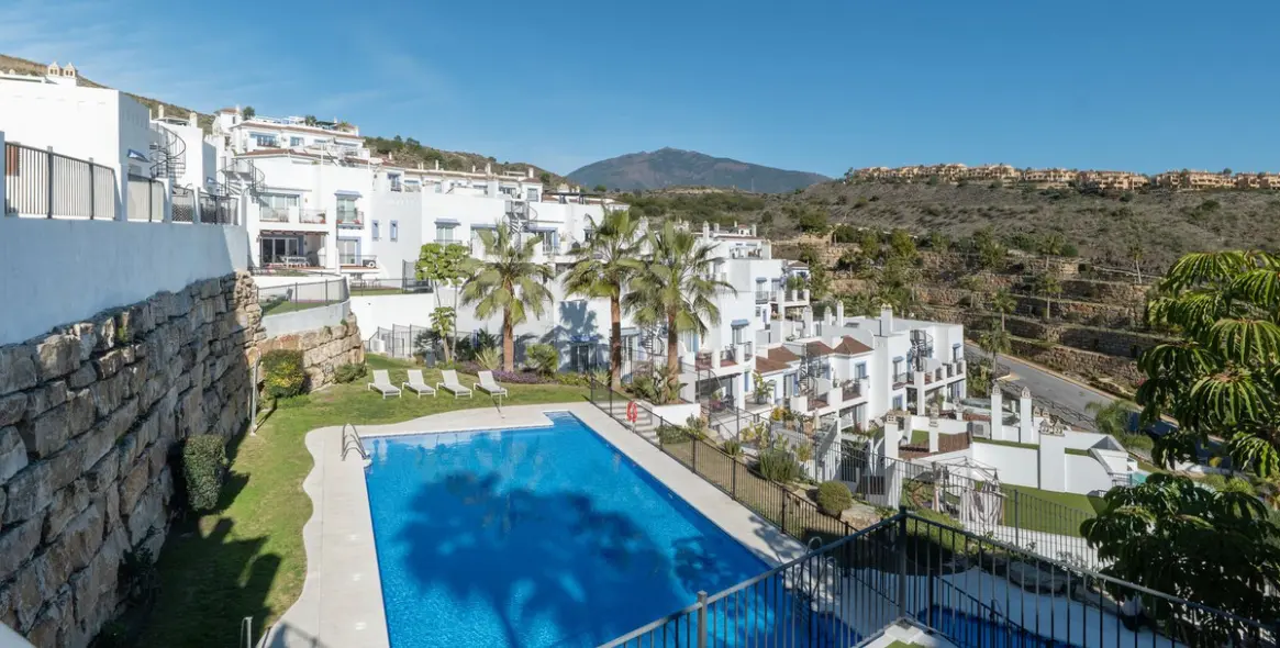 Продажа апартаментов на первом этаже в El Paraiso 39