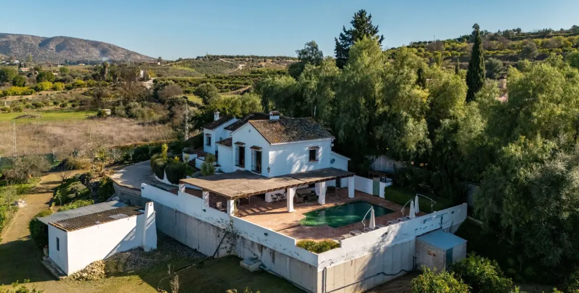 Sale of finca - cortijo in Alhaurín el Grande 1