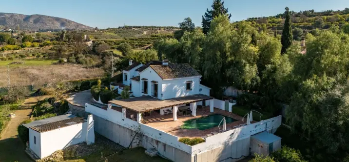 Продажа финки в Alhaurín el Grande 0