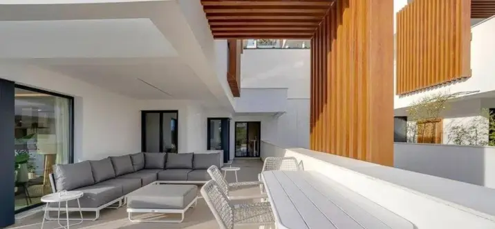 Продажа апартаментов на среднем этаже в Estepona 2