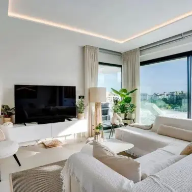 Продажа апартаментов на среднем этаже в Estepona