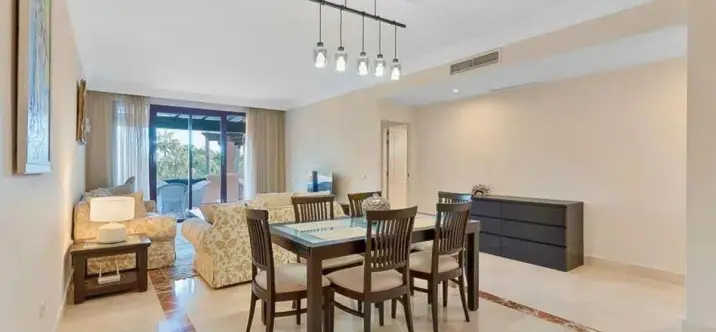 Sale of penthouse in San Pedro de Alcántara 1