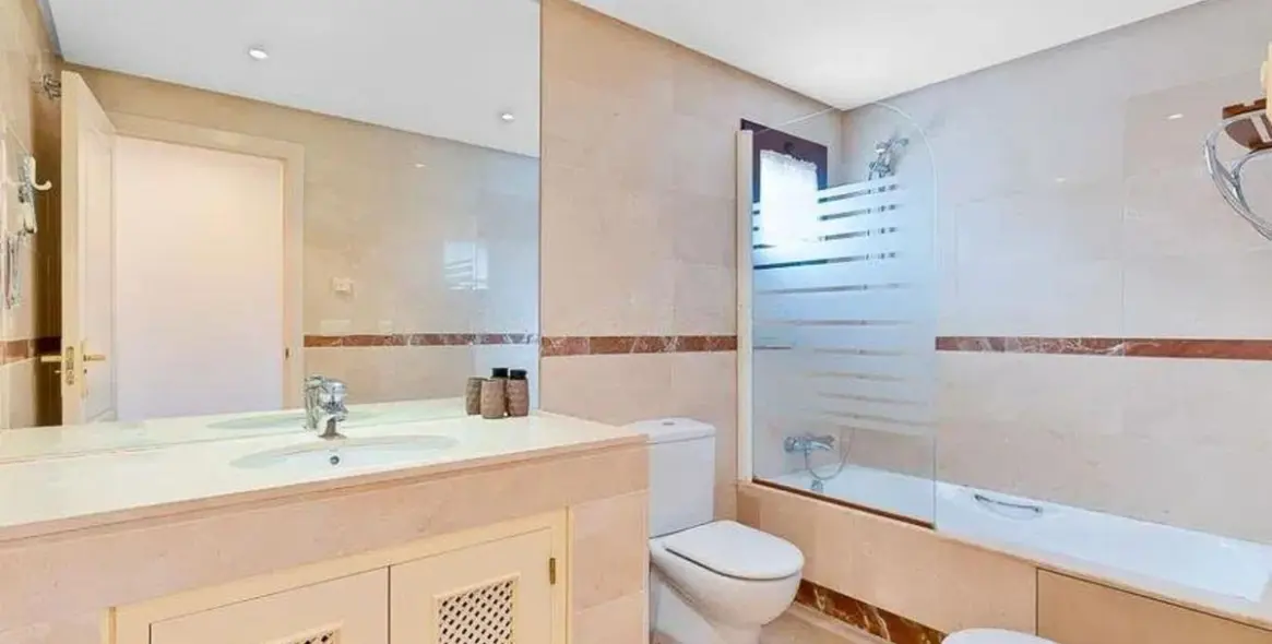 Sale of penthouse in San Pedro de Alcántara 10