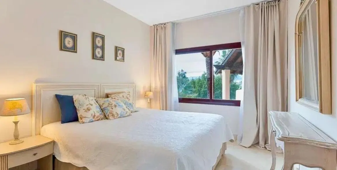 Sale of penthouse in San Pedro de Alcántara 11