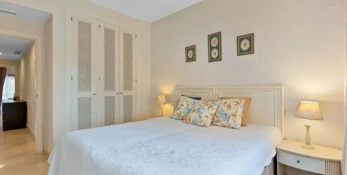 Sale of penthouse in San Pedro de Alcántara 12