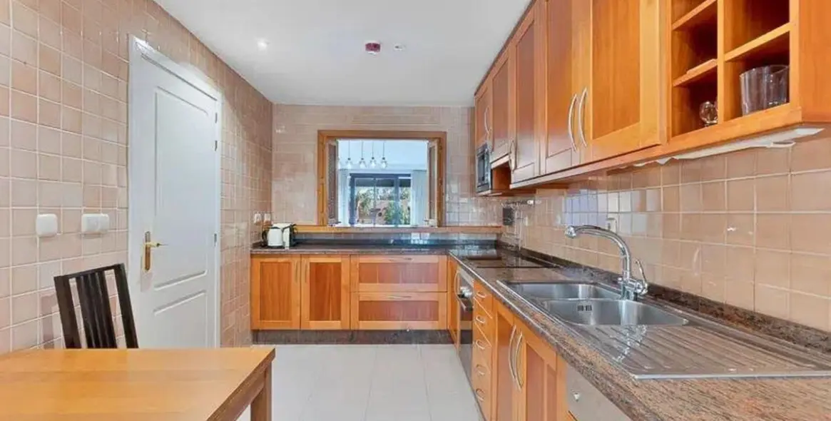 Sale of penthouse in San Pedro de Alcántara 13