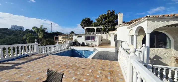 Venta de villa independiente en Mijas Costa 2