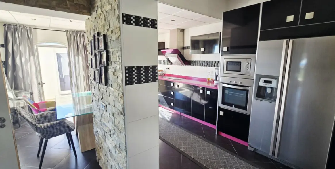 Продажа  отдельно стоящей виллы в Mijas Costa 10