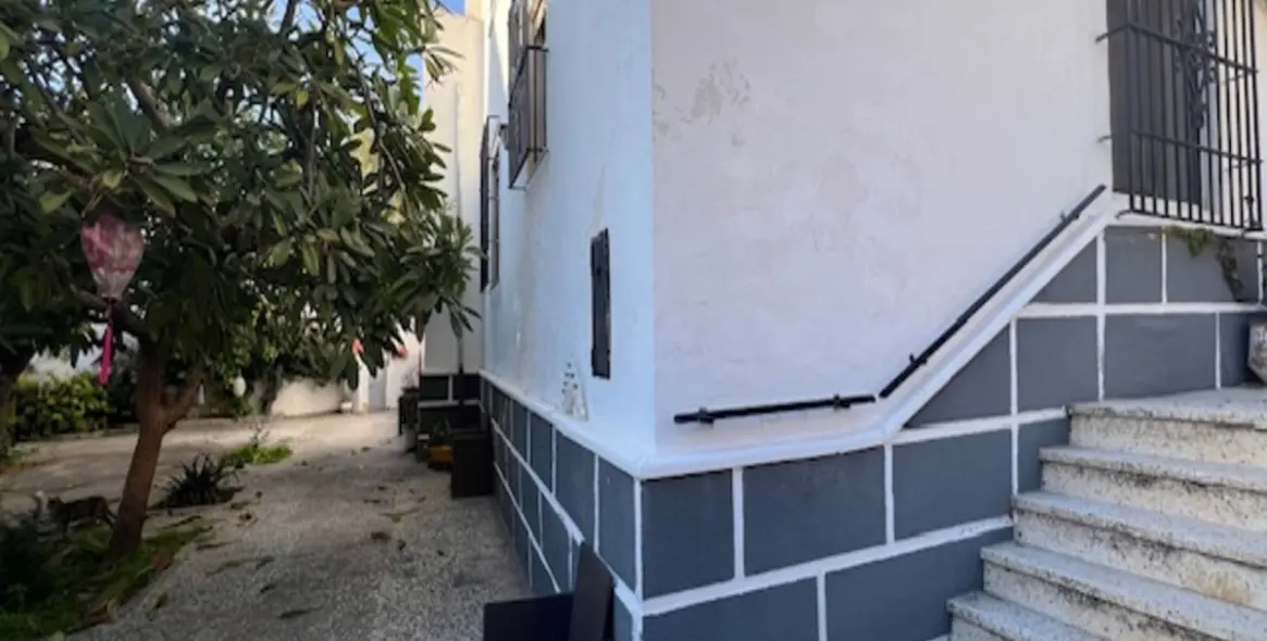 Sale of detached villa in La Victoria 26