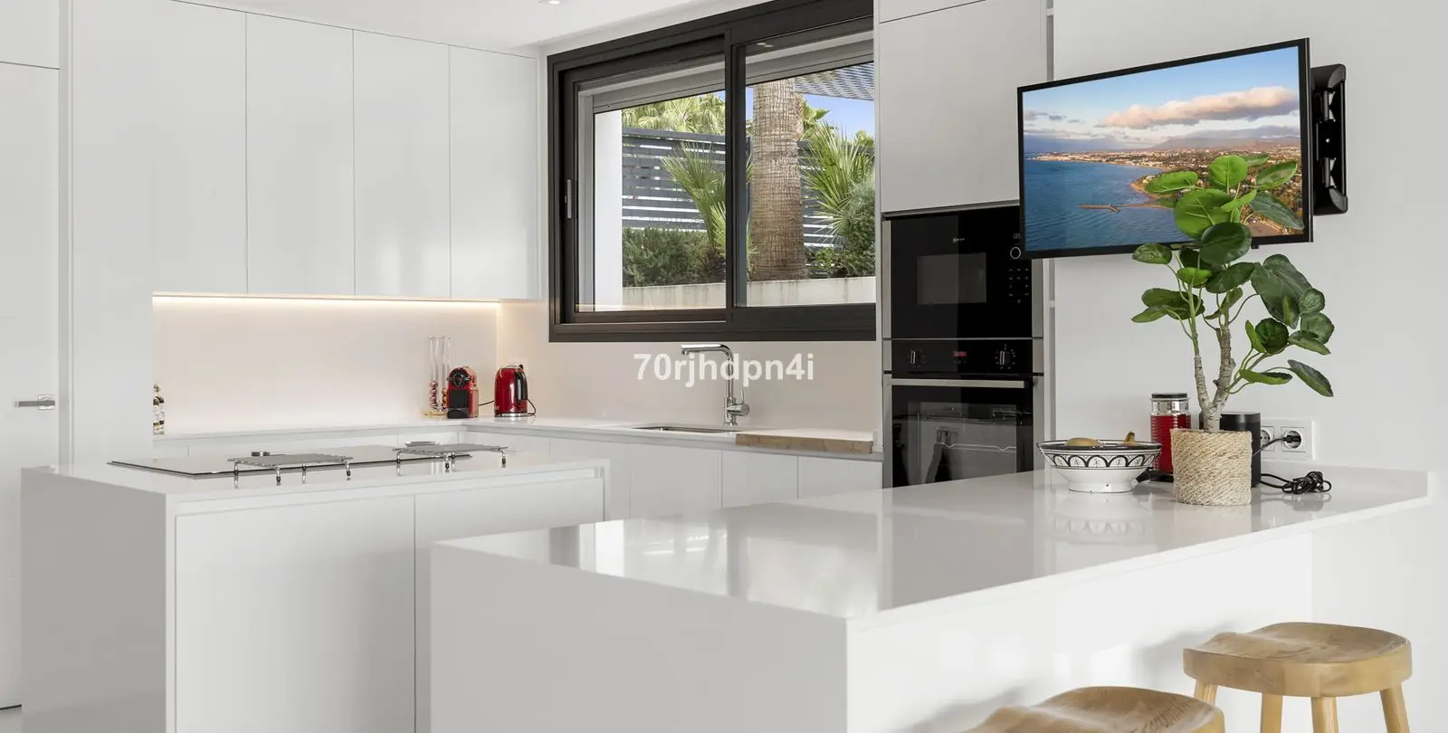 Продажа  отдельно стоящей виллы в Cabopino 7