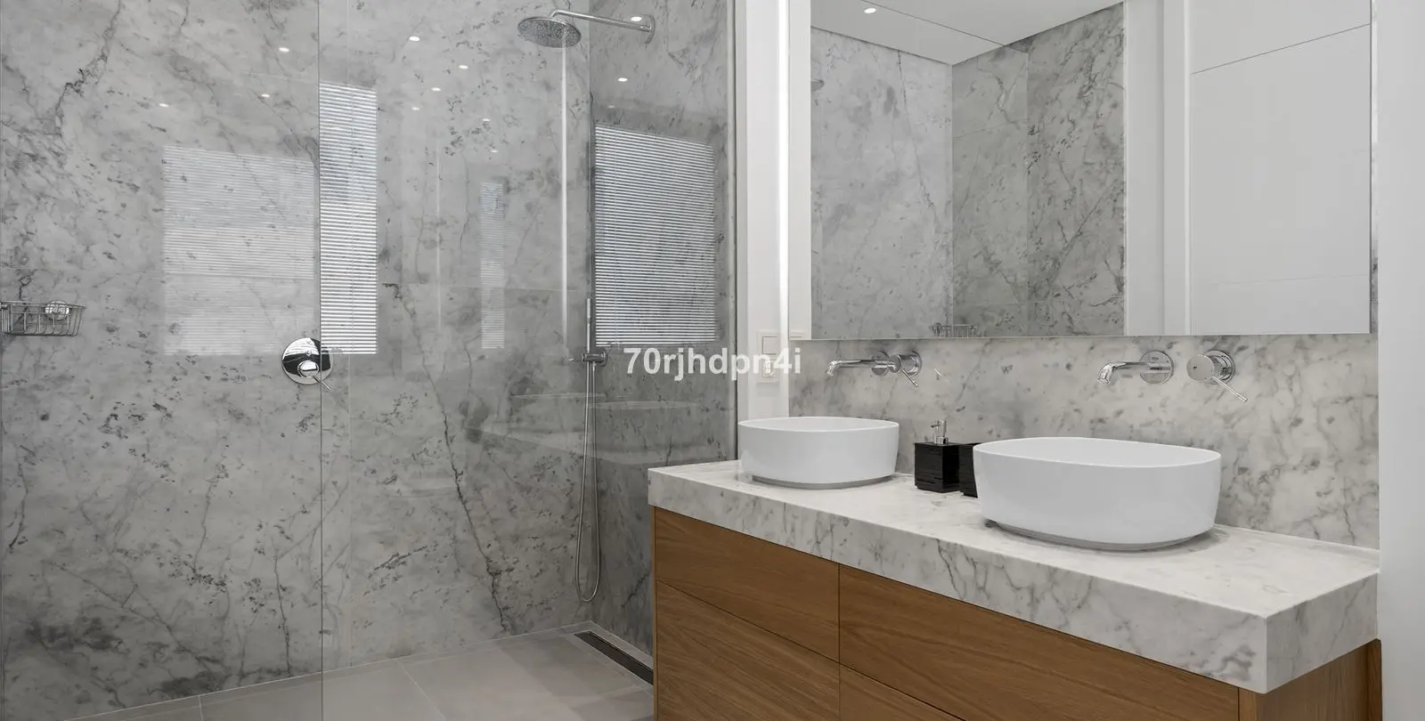 Продажа  отдельно стоящей виллы в Cabopino 24