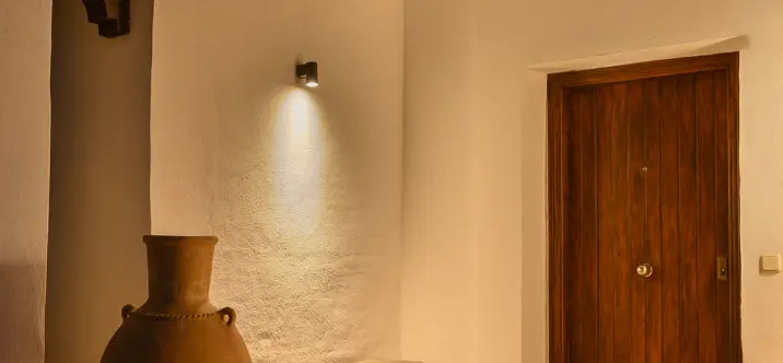 Short-term rent of detached villa in Estepona 0