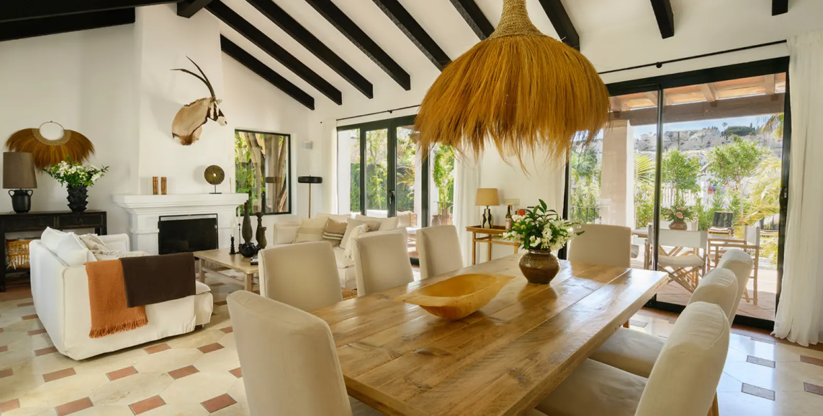 Short-term rent of detached villa in Estepona 2